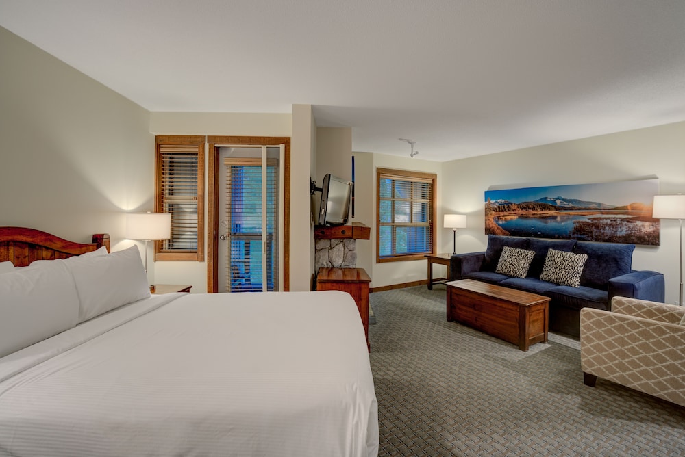 Blackcomb Springs Suites by CLIQUE 13/70