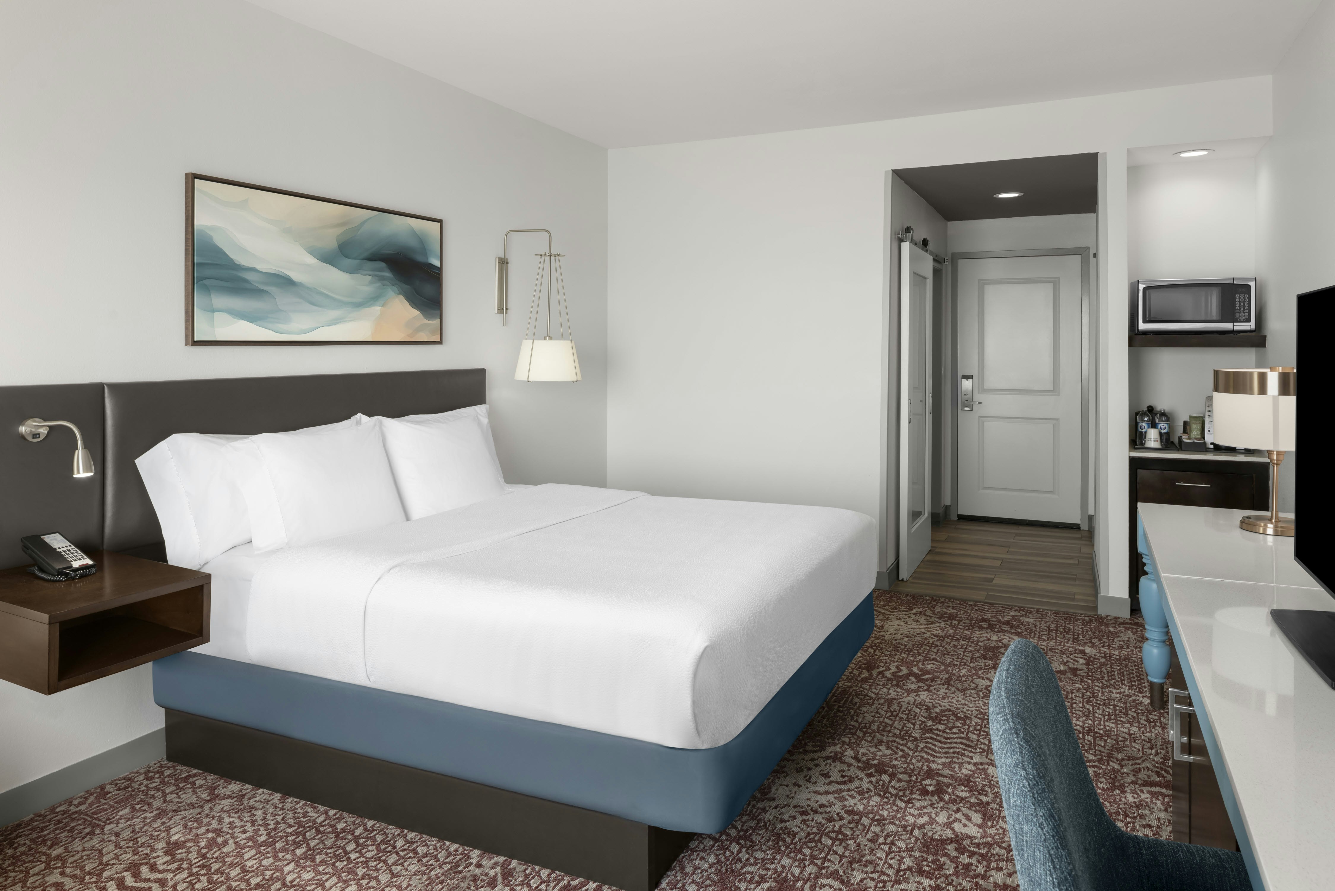 Premium, King Bed, Bathtub, Accessible