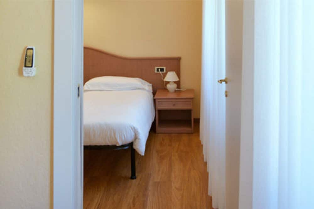HOTEL VILLA BELVEDERE 68/68