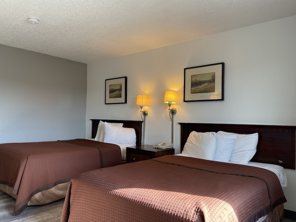 Magnuson Hotel Fort Wayne North Coliseum 23/63