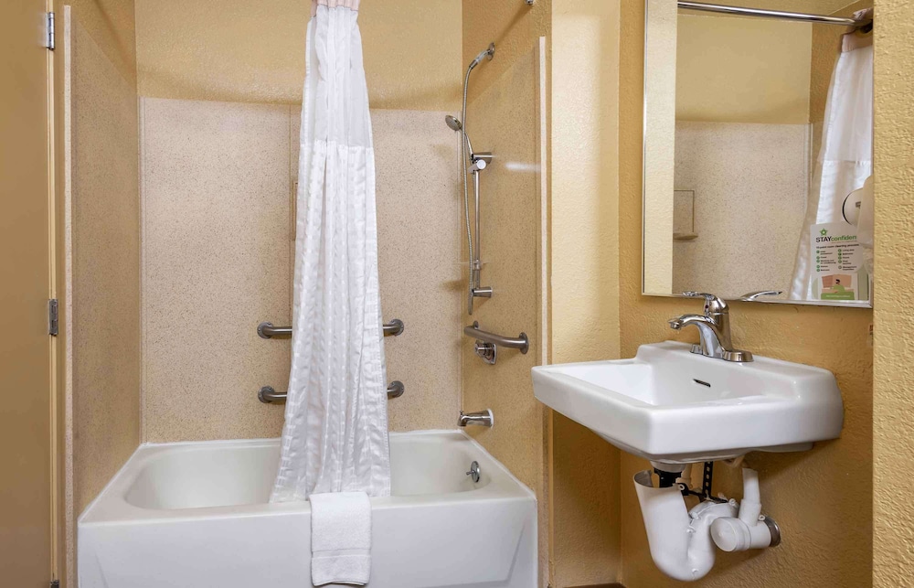 Extended Stay America - Woodbridge - Newark 46/50