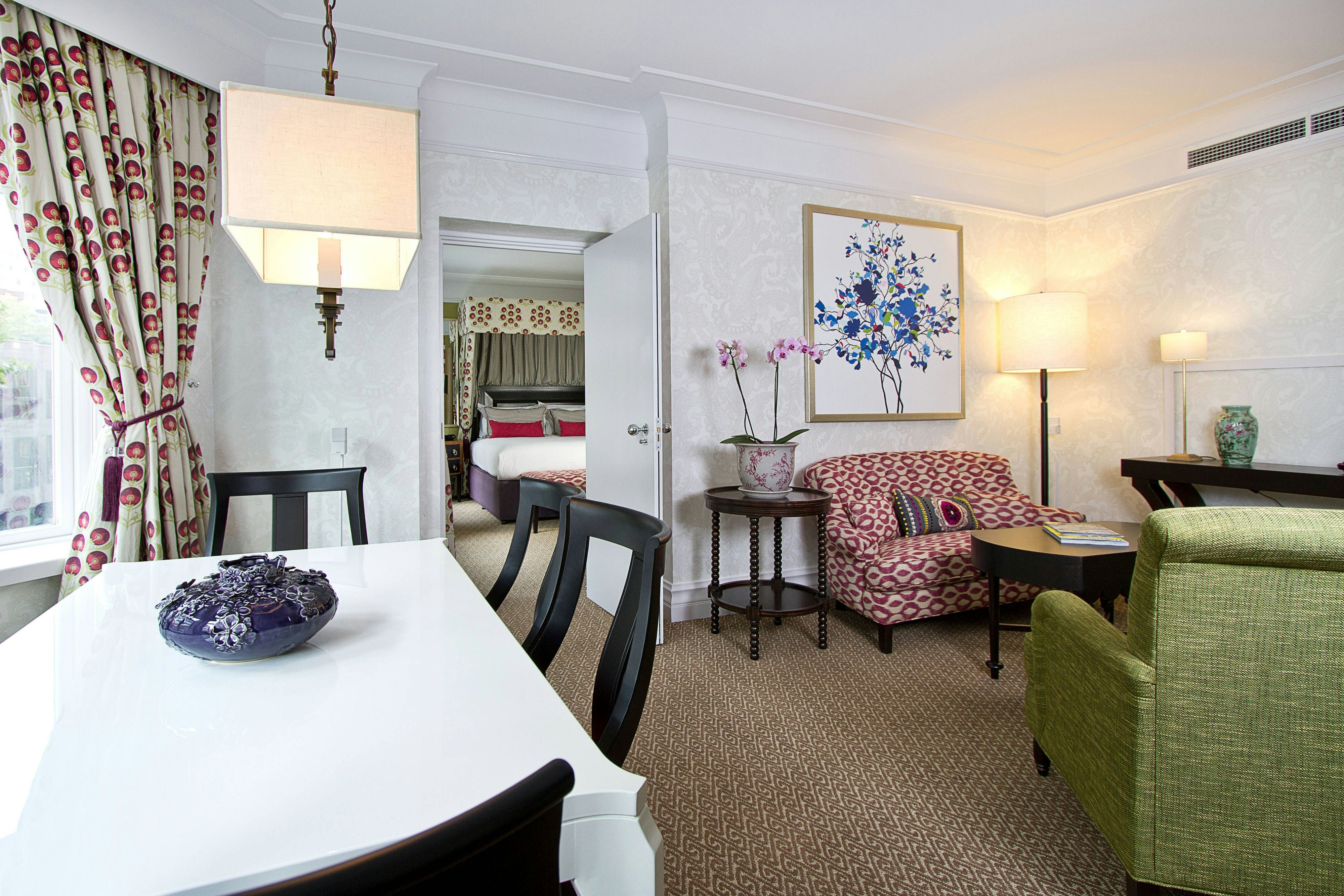 ST ERMINS HOTEL 36/41