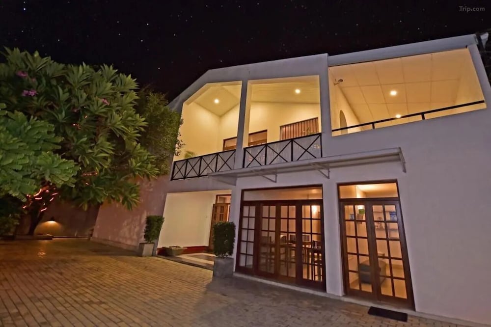 The Villa In Lavinia 6/57
