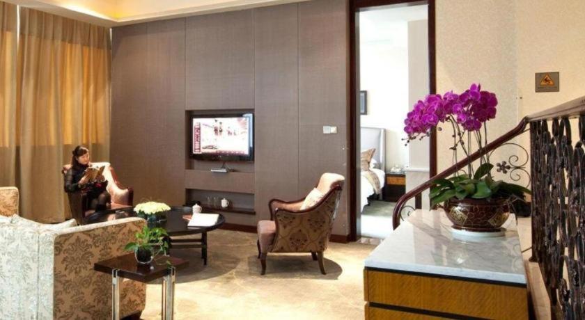 Zijingang International Hotel 35/56
