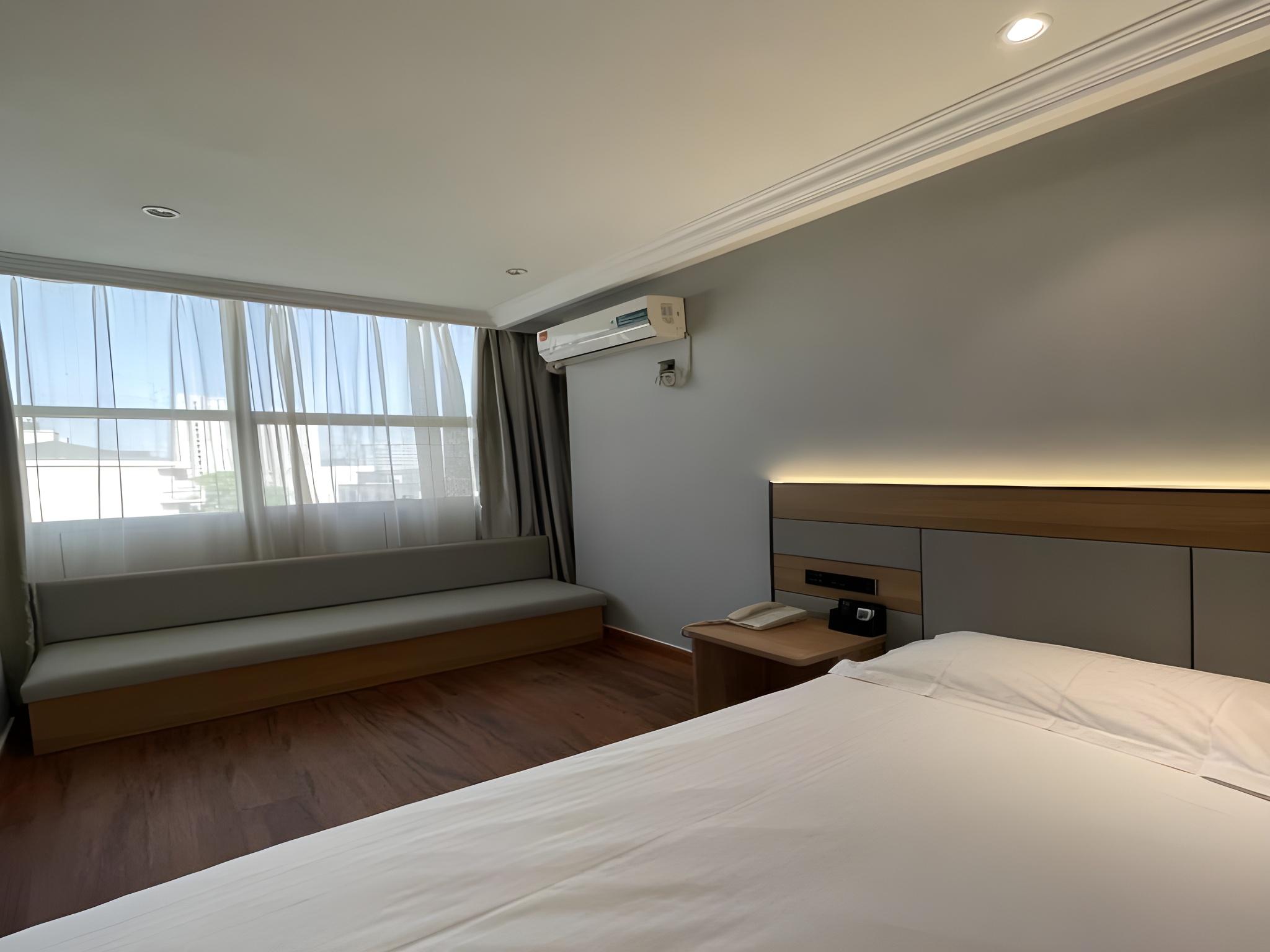 BUSINESS, SUPERIOR, DOUBLE BED