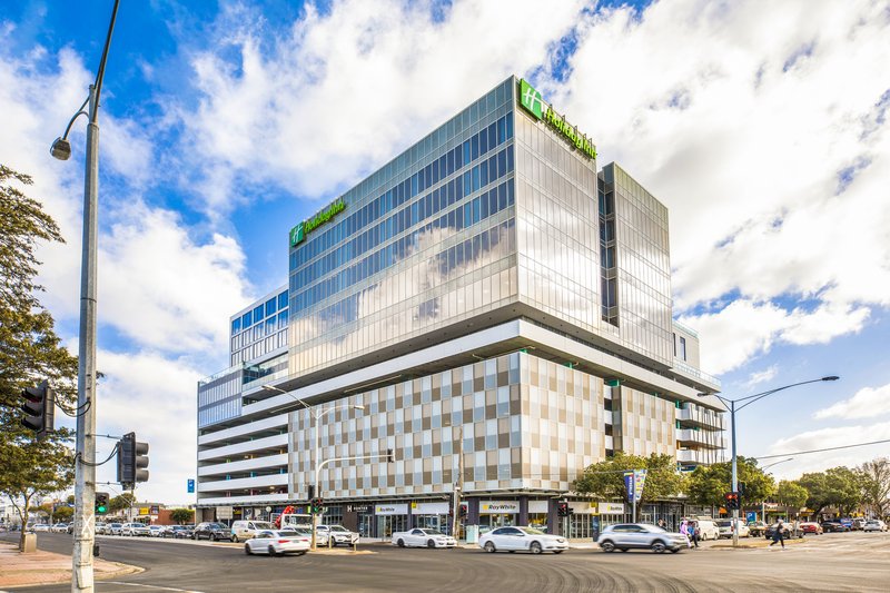 HOLIDAY INN WERRIBEE 68/75