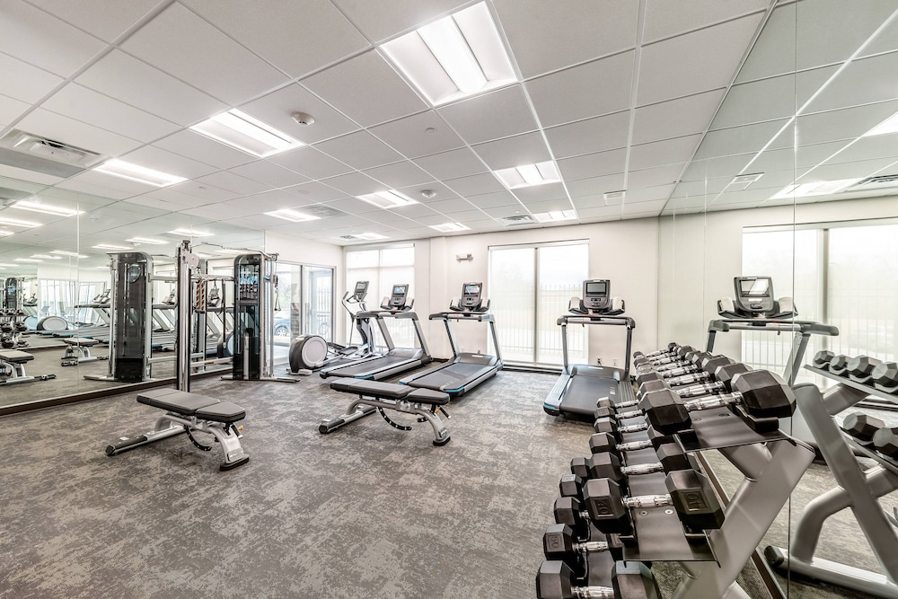 Fairfield Inn & Suites By Marriott Gainesville I-35 23/39