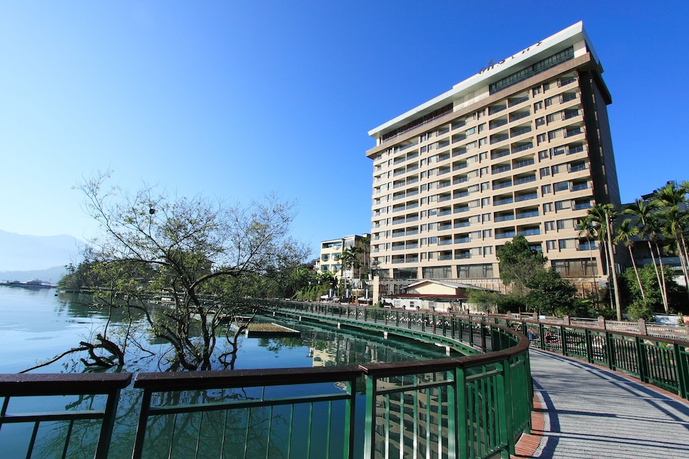 Sun Moon Lake Hotel 4/74