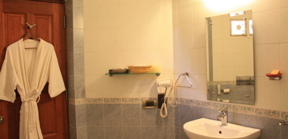 EXECUTIVE, DOUBLE BED