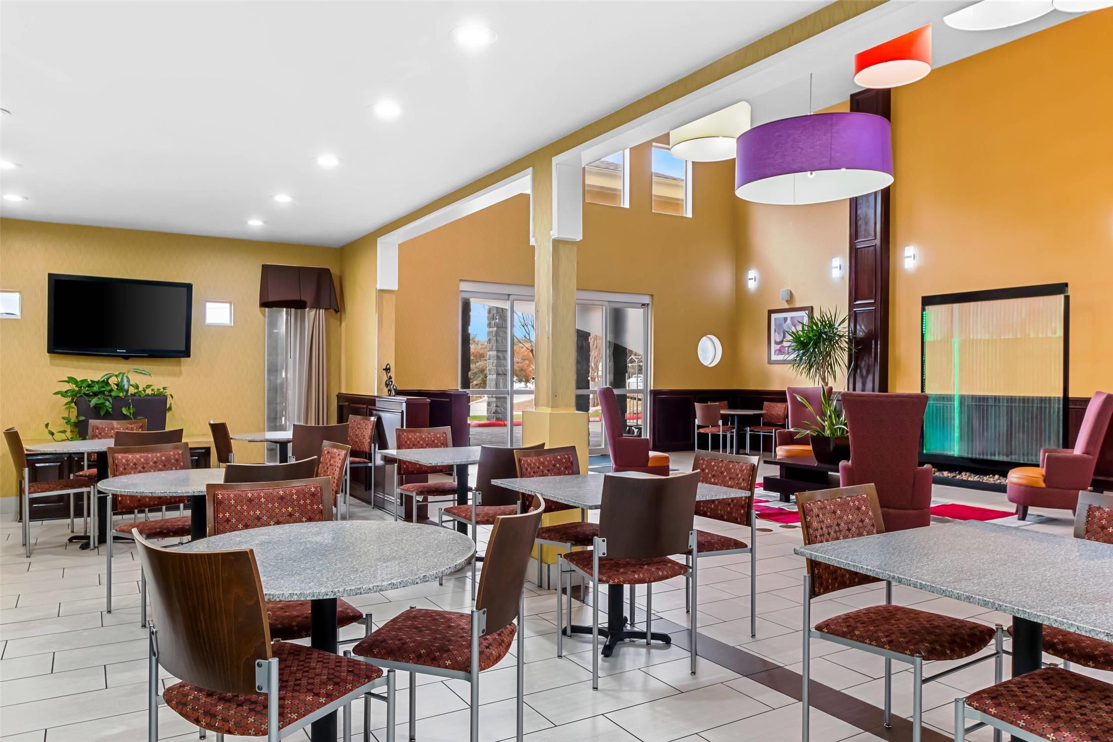 Quality Inn & Suites San Antonio Airport - Stone Oak 25/37