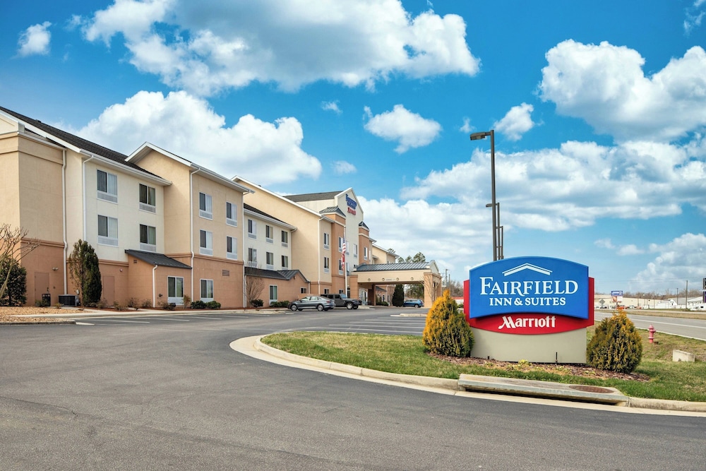 Fairfield Inn & Suites South Boston 64/68
