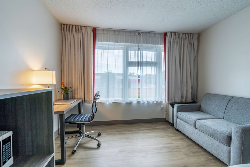 Ramada by Wyndham Kingston 27/50