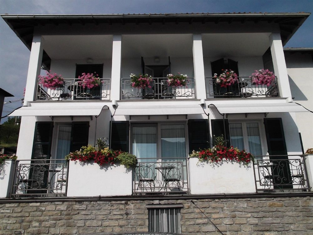 Miralago B&B And Apartments 1/37