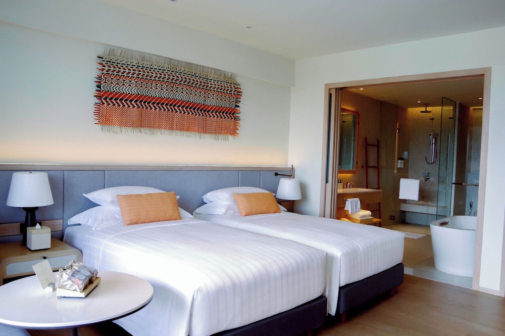 Chatrium Rawai Phuket 24/55