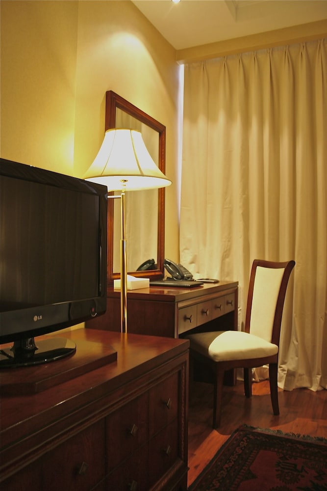 Trianon Hotel 36/63
