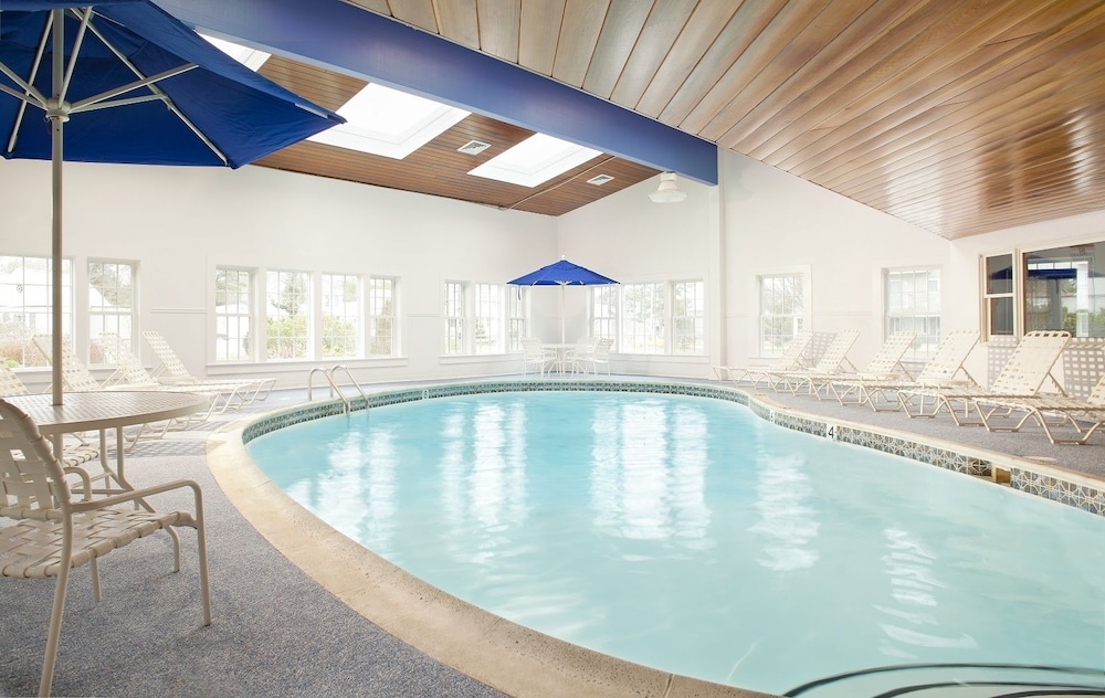 Ocean Mist Beach Hotel Suites 7/32
