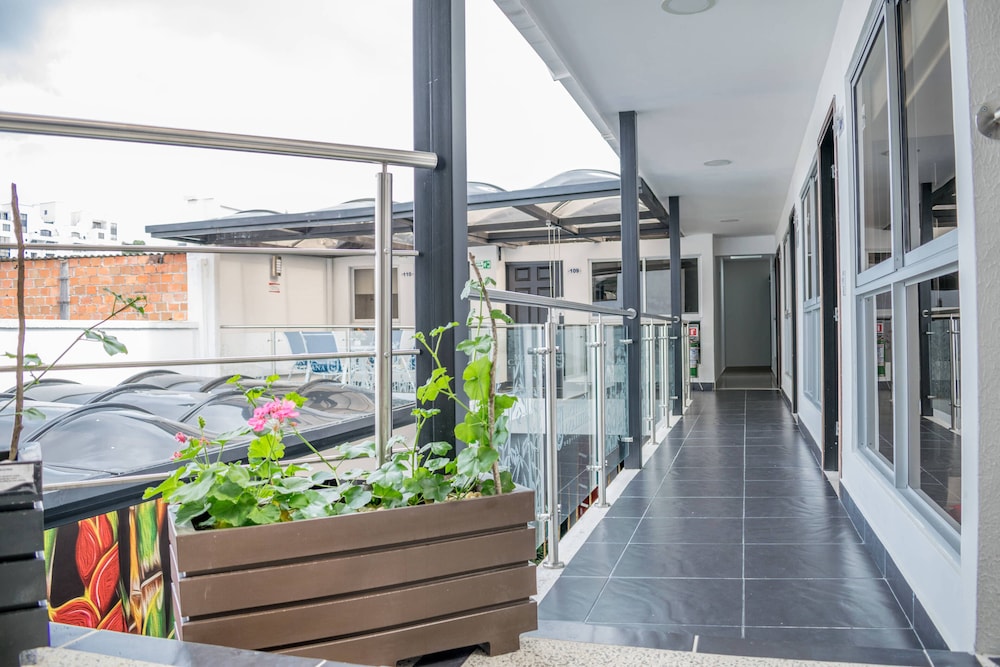 Montes de la Castellana Hotel Boutique 52/61