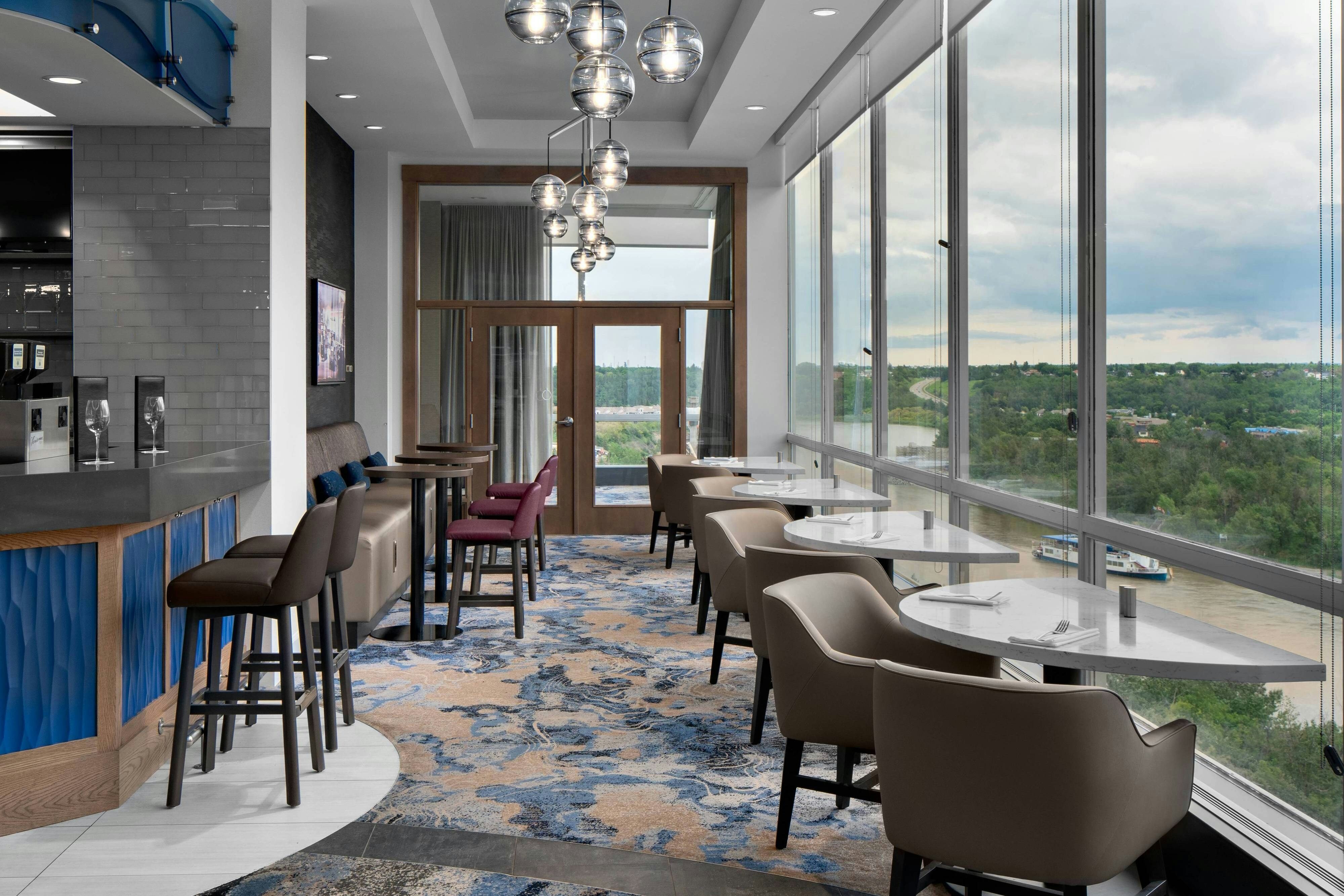 Courtyard by Marriott Edmonton Downtown 11/16