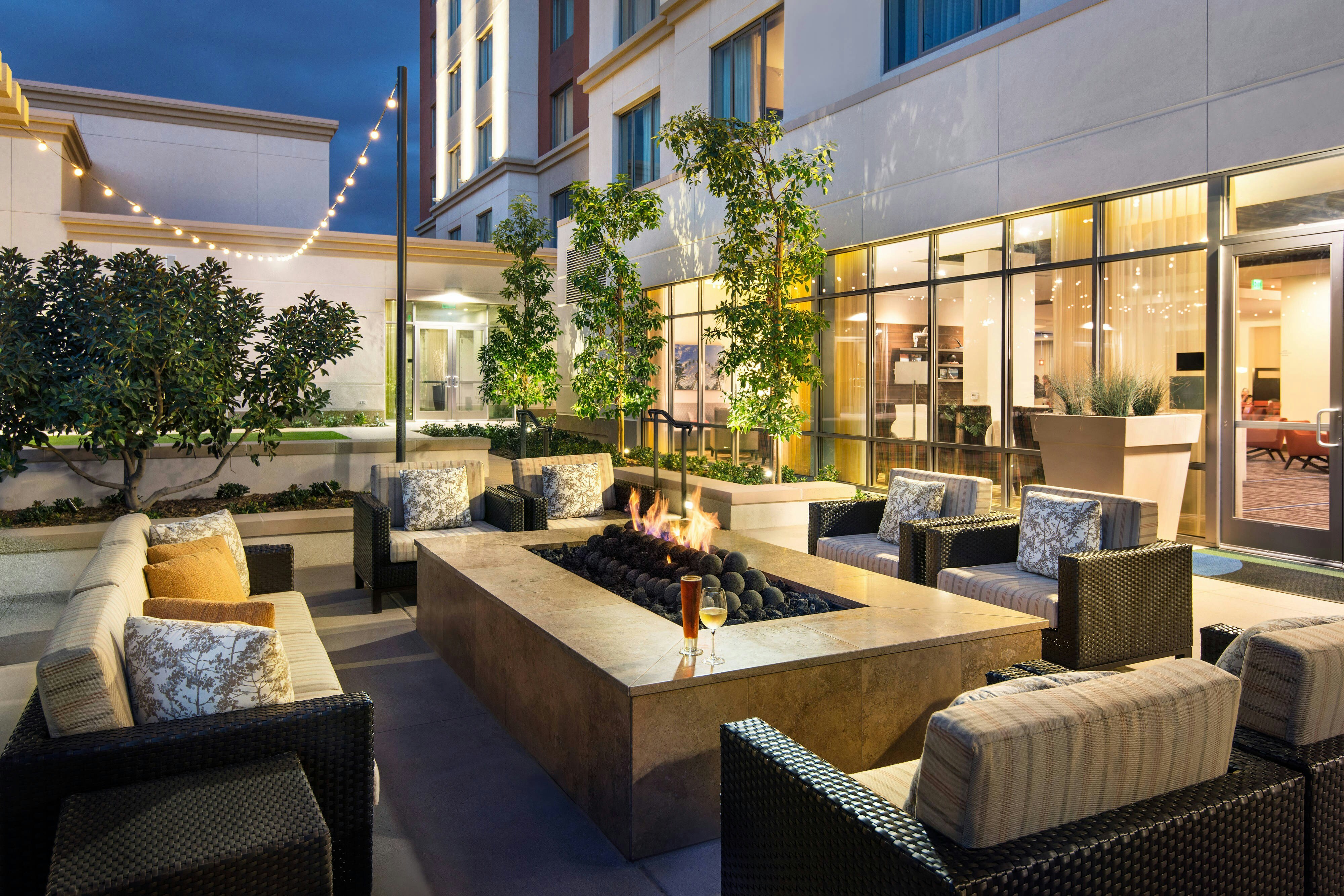 Courtyard Irvine Spectrum 39/73