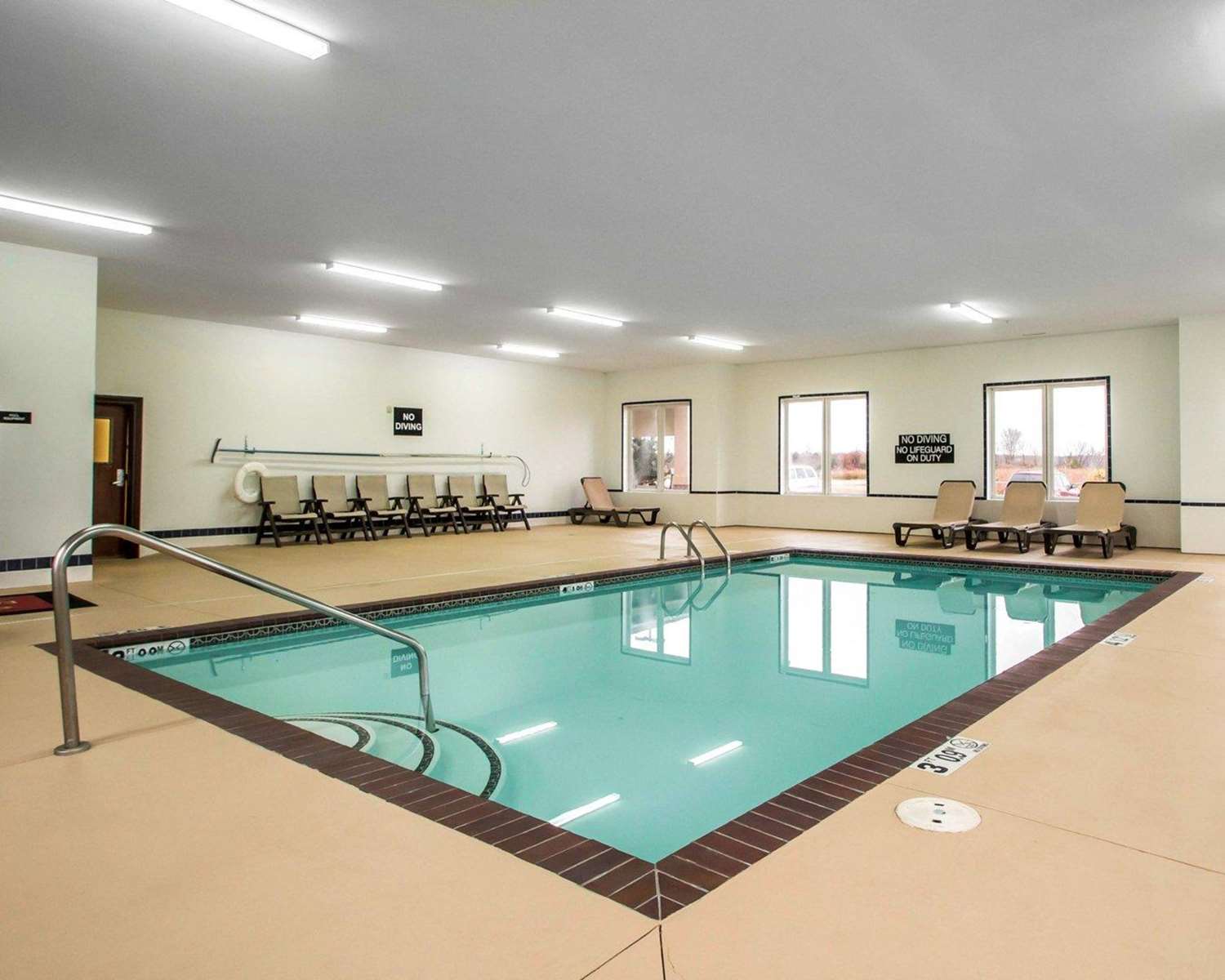 Econo Lodge Anderson, MO 6/9