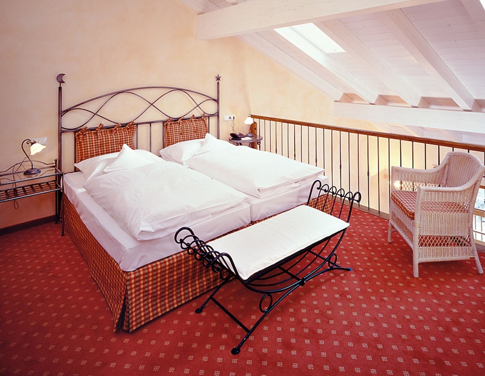 Hotel Und Landgasthof Altwirt 21/43