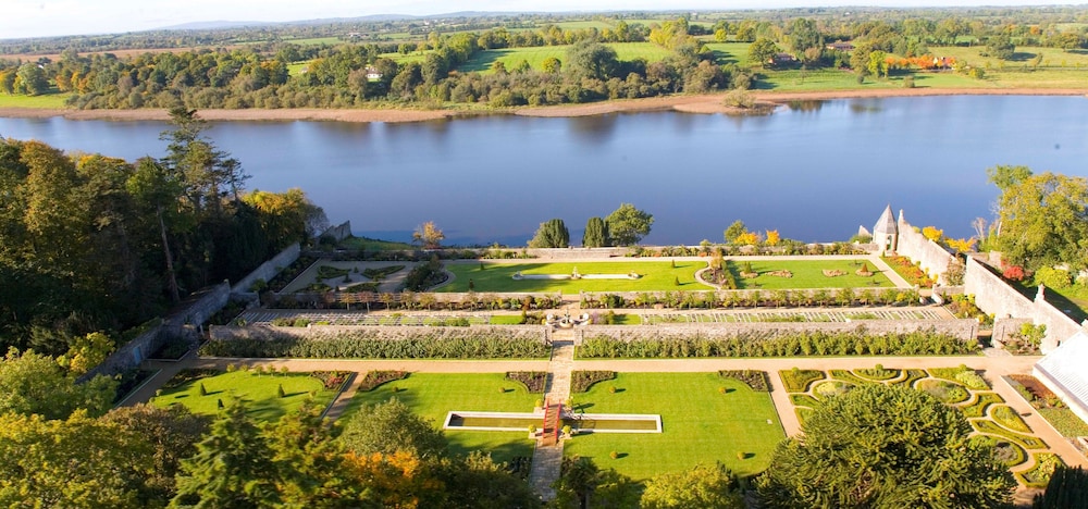 Lough Rynn Castle 38/50