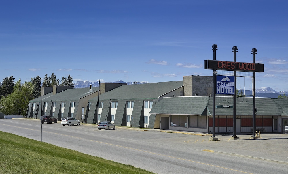 The Crestwood Hotel 49/57