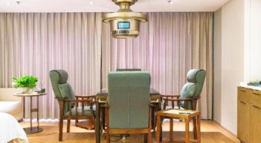Antai Century Hotel 44/48