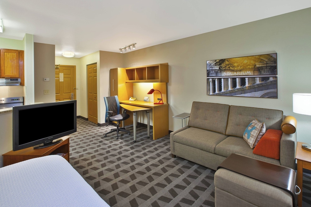TownePlace Suites Detroit Sterling Heights 15/24