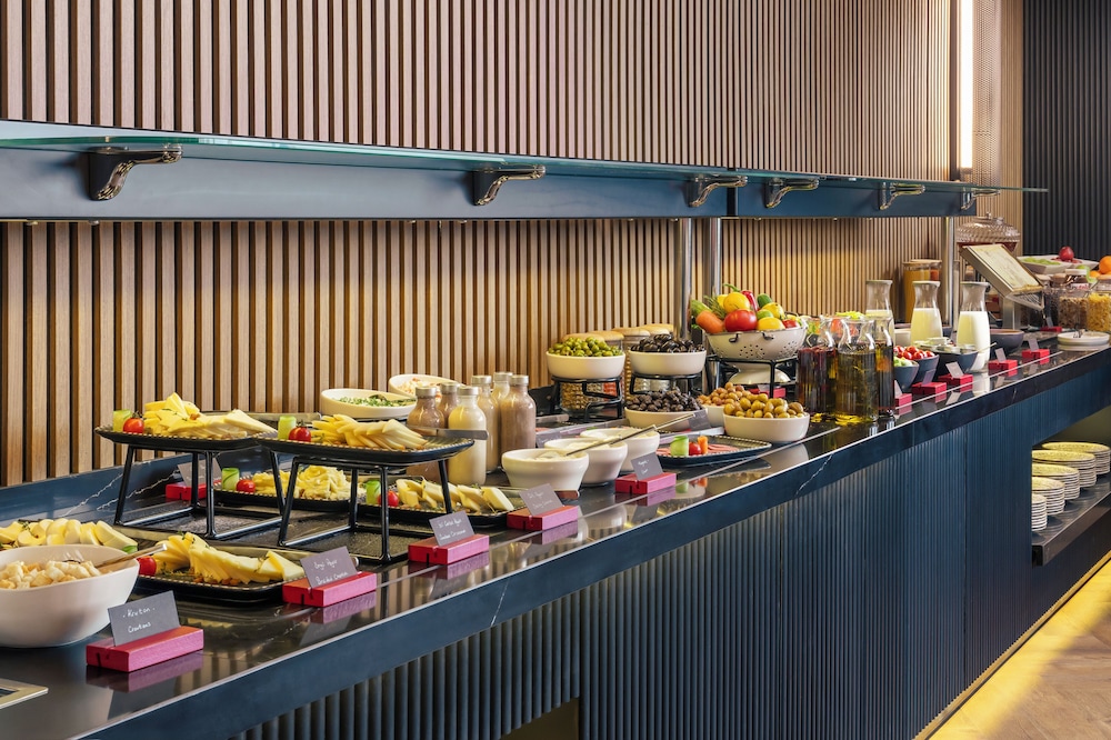 Radisson RED Izmir Point Bornova 写真3