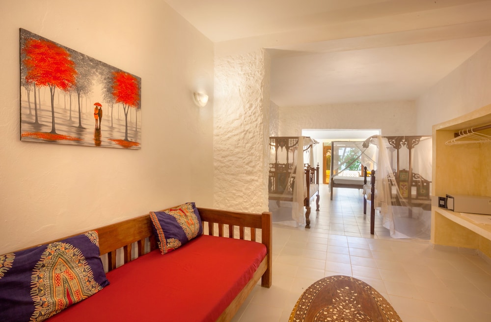 Blue Marlin Beach Hotel 30/50