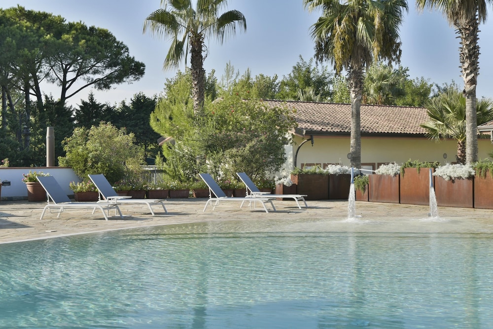 Paestum Inn Beach Resort 5/69