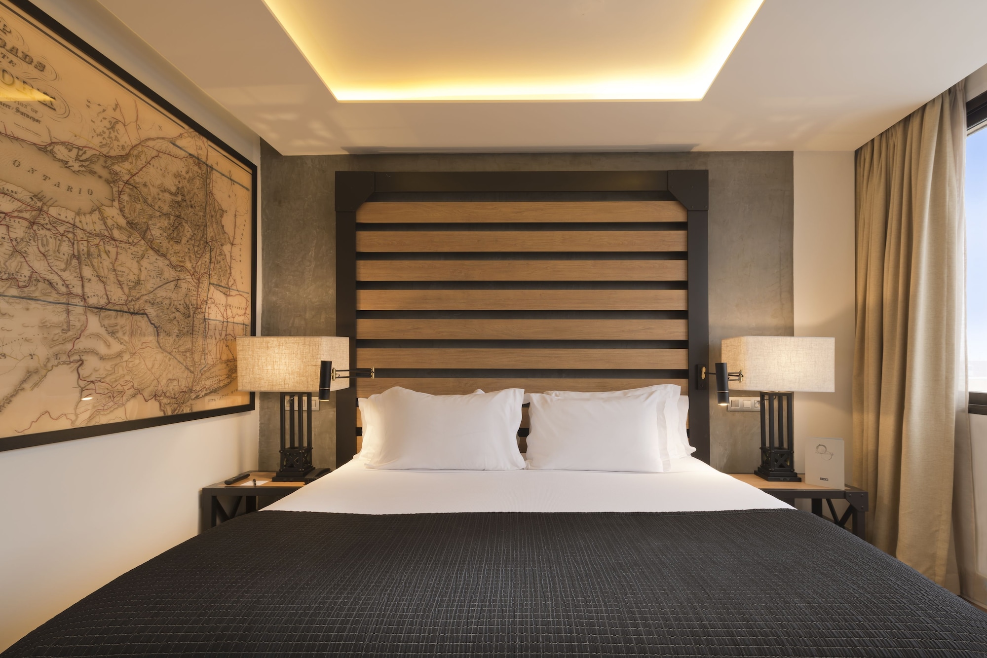 EXECUTIVE, DOUBLE BED