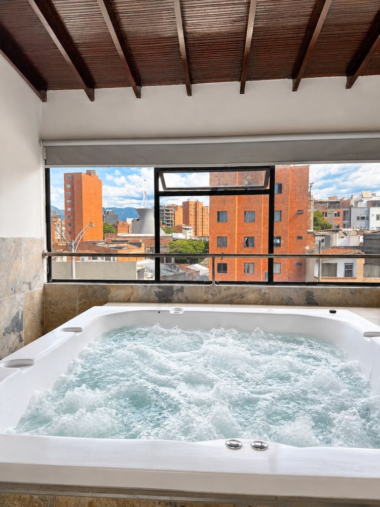 Ofix Hotel 24/50