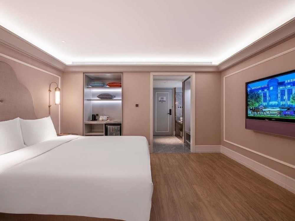 Mercure Chengdu Chunxi 22/65