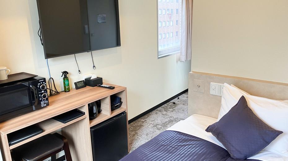 Semi Room, Single, Semi Double Bed, Corner, Smoking