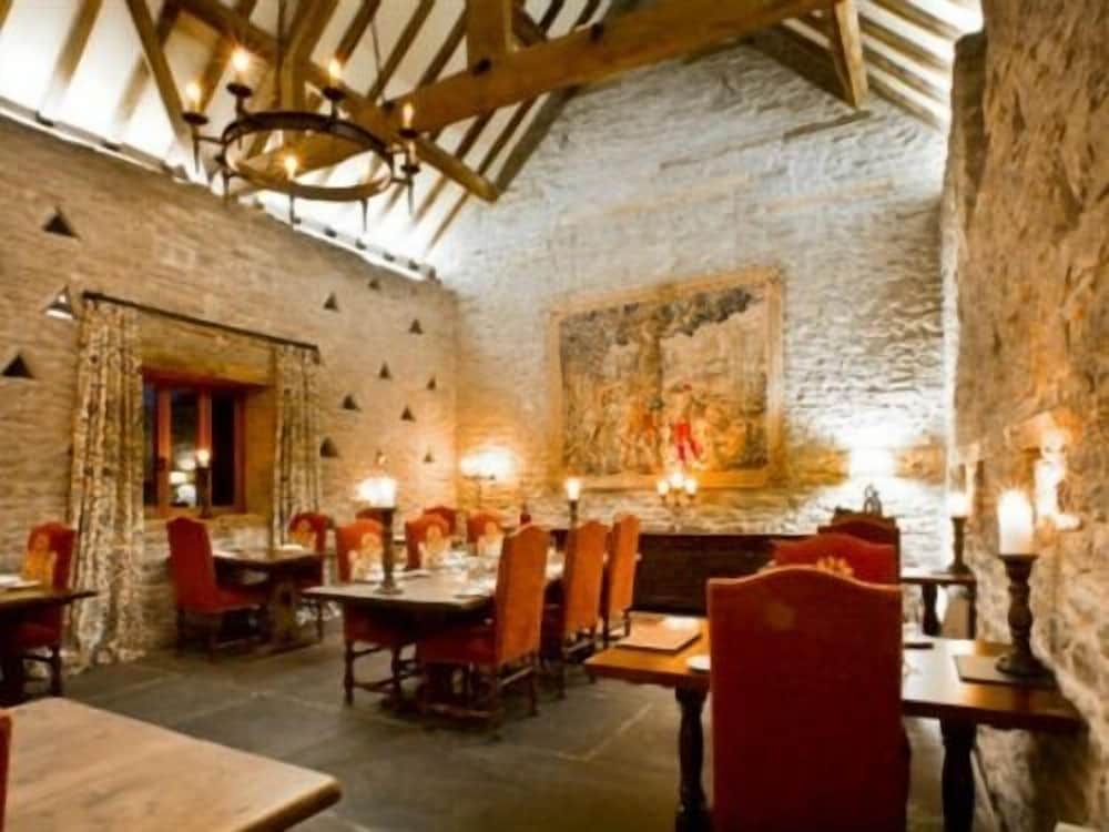 Old Downton Lodge 30/50