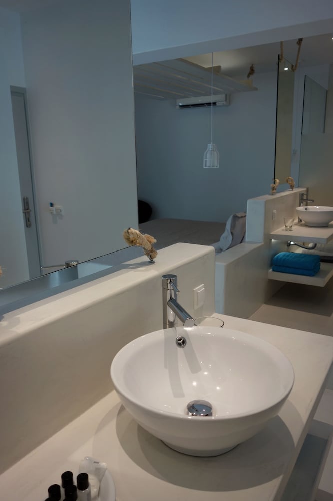 Myconian Sunrise Relais & Chateaux Hotel 84/86