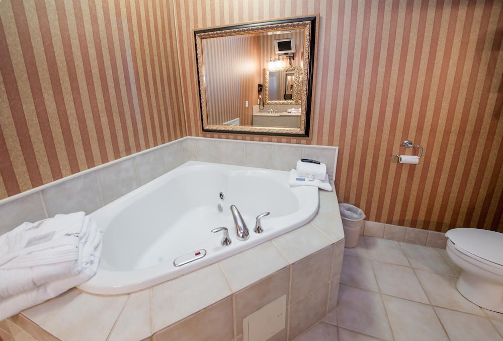 Bellissimo Hotel, Trademark by Wyndham Near Foxwoods Casino 16/53