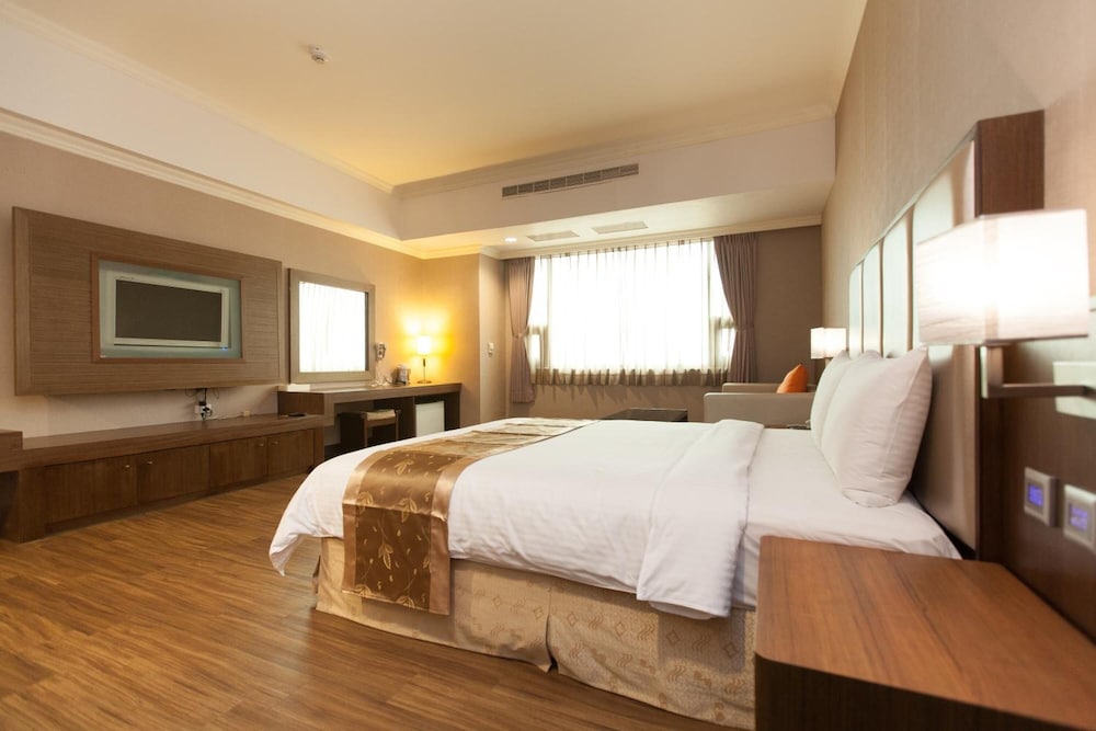 F Hotel Chiayi 6/25