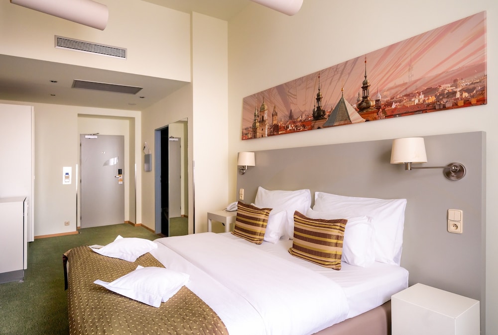 Deluxe, Twin Beds, Grandium Hotel Prague 5/10