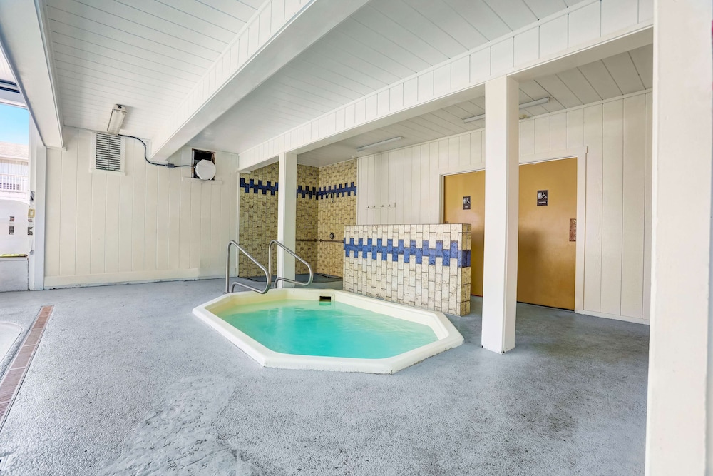 Motel6 Fort Bragg, CA 37/49