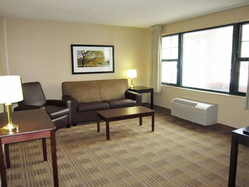 Studio 6 Extended Stay Fishkill Westage Center NY 45/64