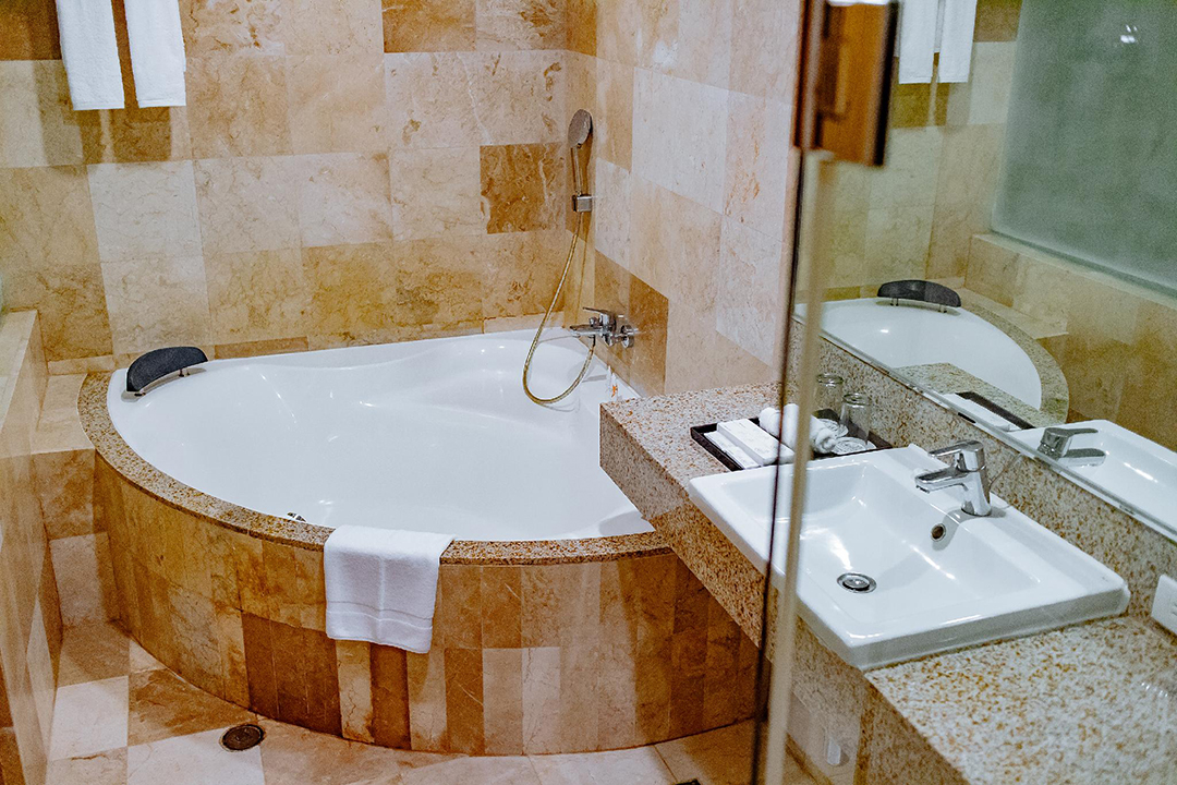 Crown Regency Courtyard Resort 18/18