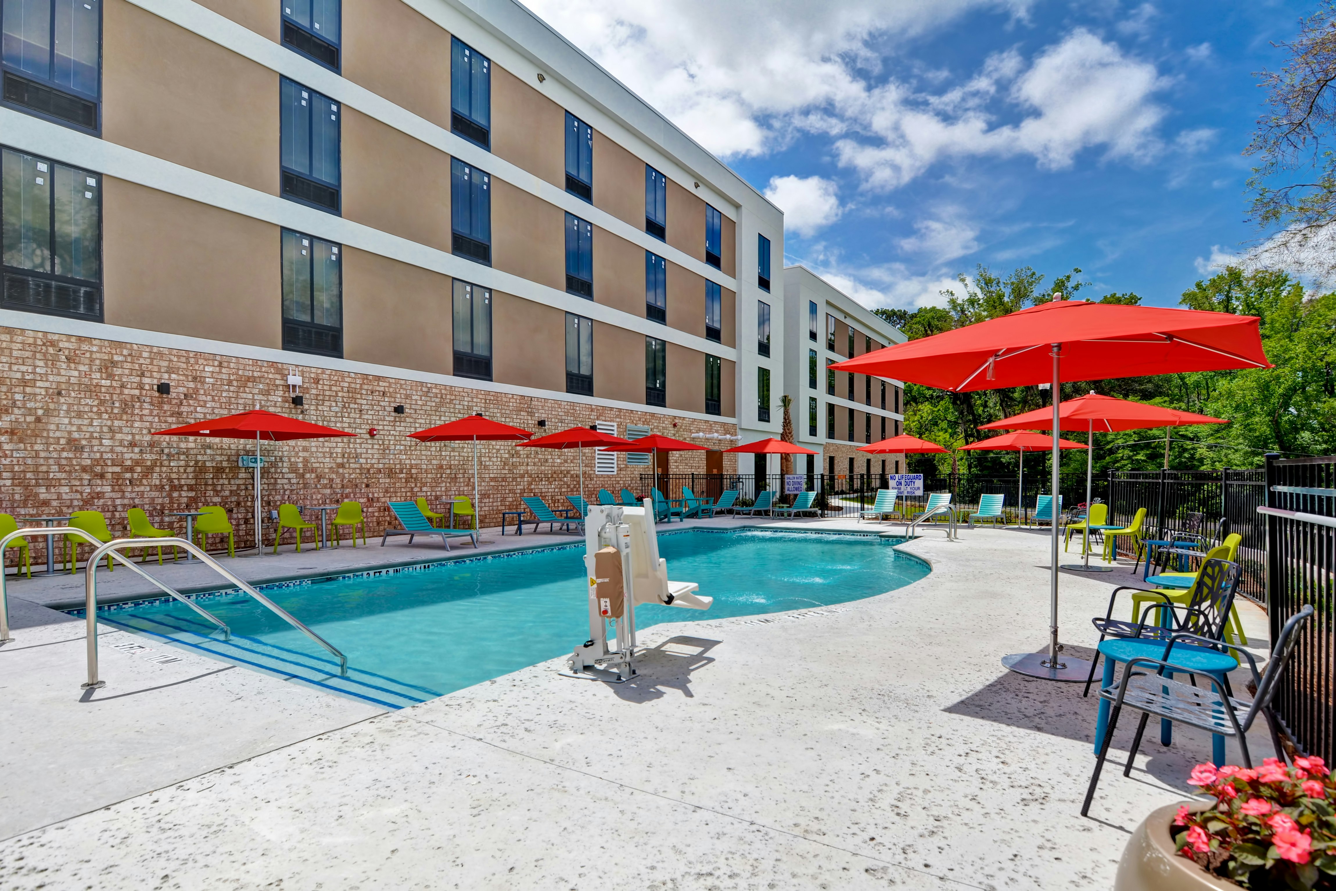 Home2 Suites By Hilton Beaufort 24/25
