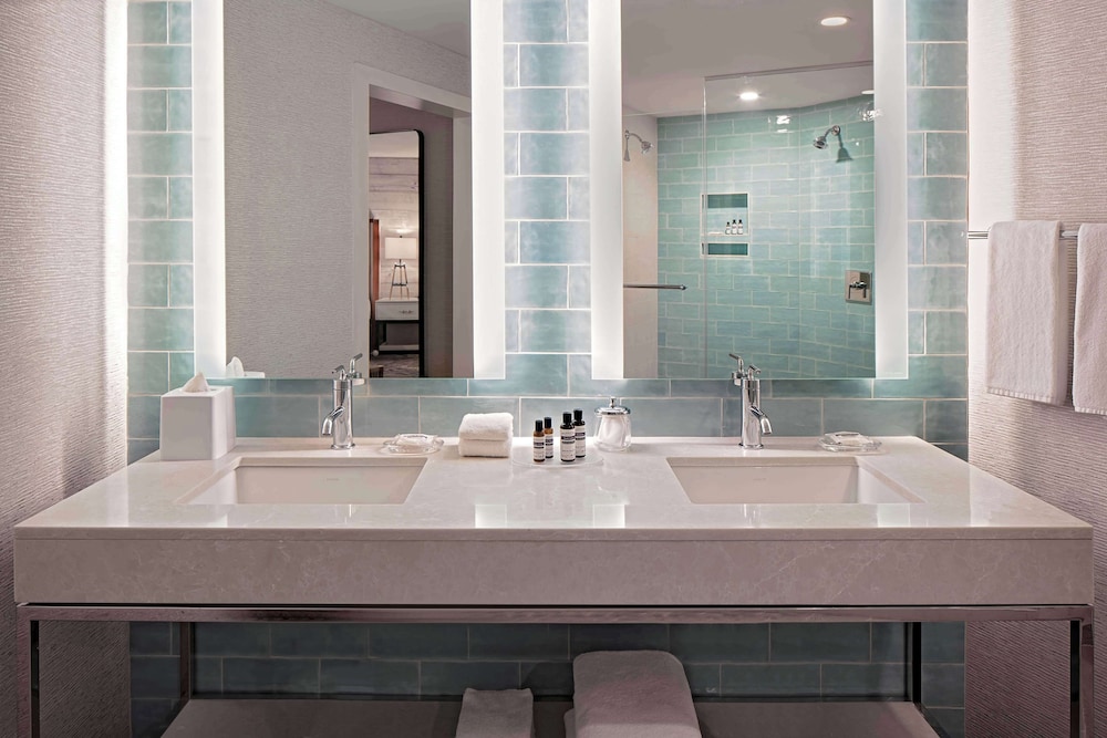 Hyatt Regency Mission Bay Spa and Marina 69/69