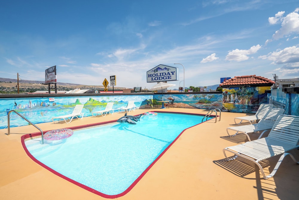 Holiday Lodge Wenatchee 24/42
