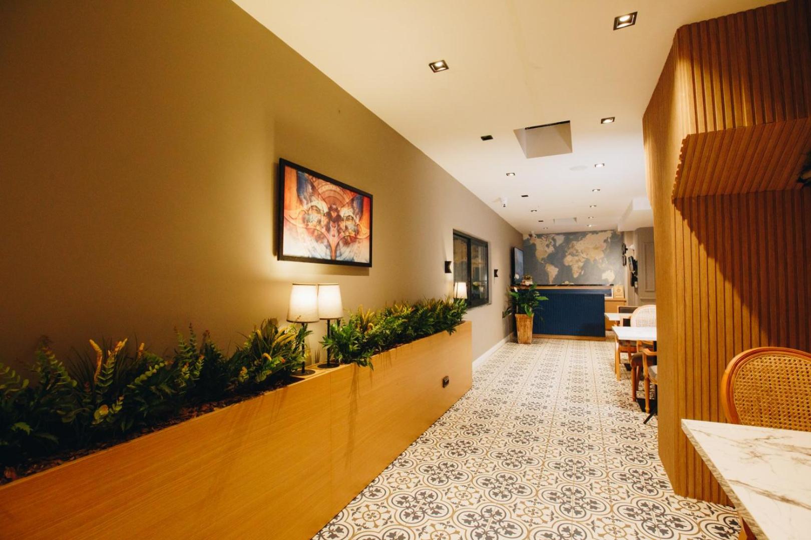 double bond hotel spa