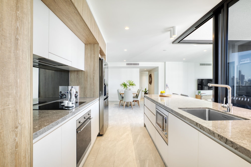 Vue Broadbeach 35/49