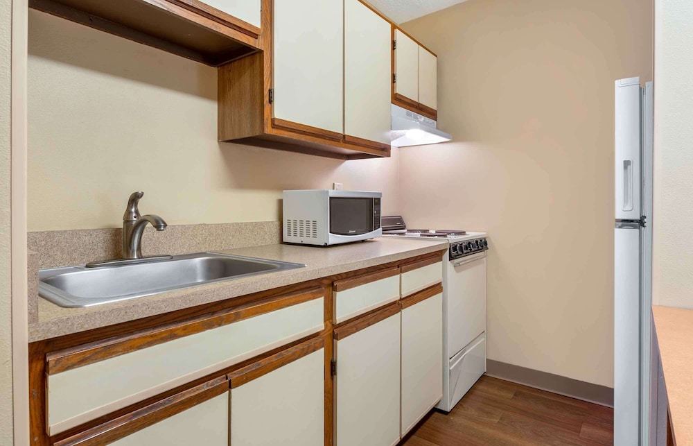 Studio 6 Corporate Extended Stay Indianapolis, IN - North Carmel 49/50